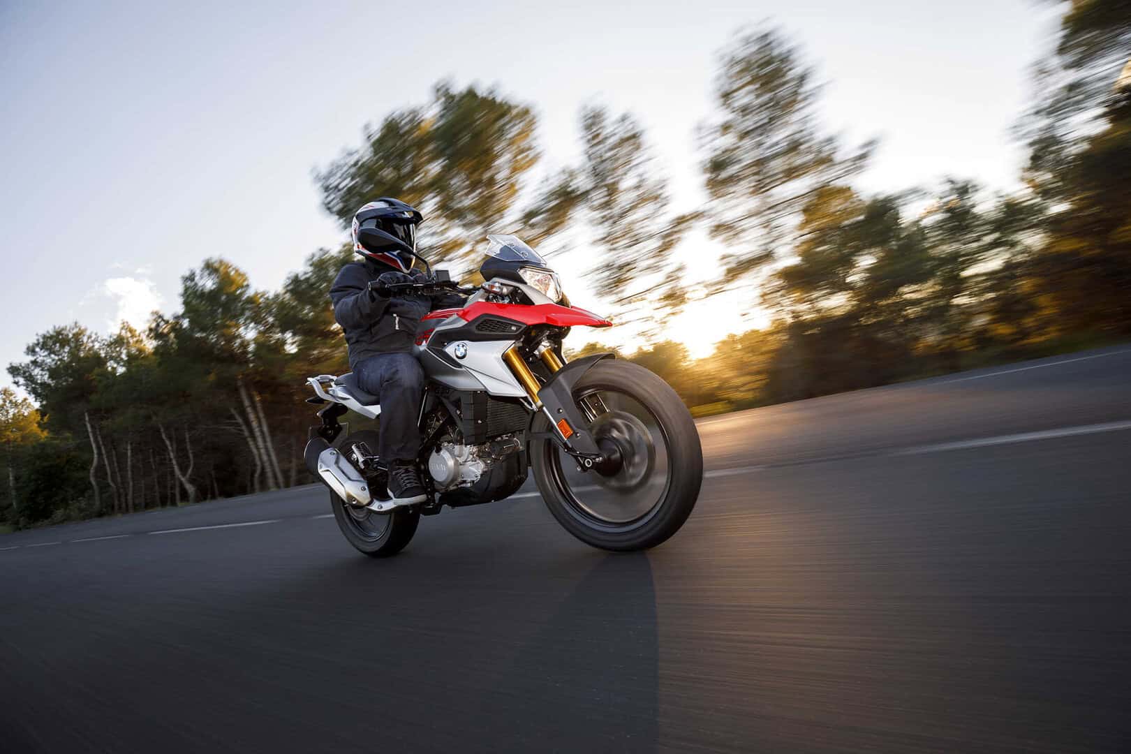 https://rentingmotos.com/wp-content/uploads/2025/10/bmw-g-310-gs.jpg