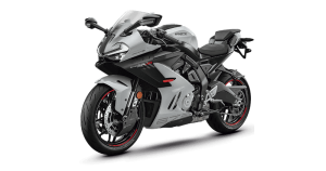 Renting Motos CFMOTO SR-R - 675