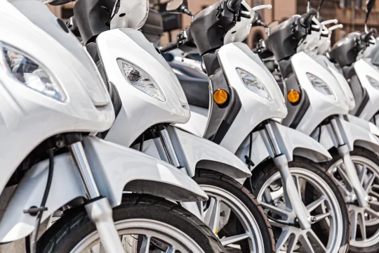 Qué incluye la cuota mensual del renting de motos
